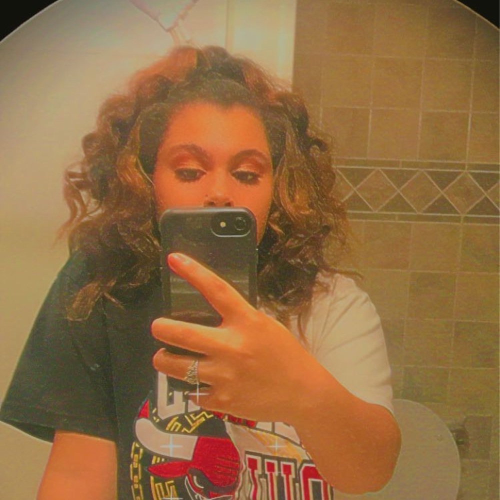 Meet your Posher, Leiana